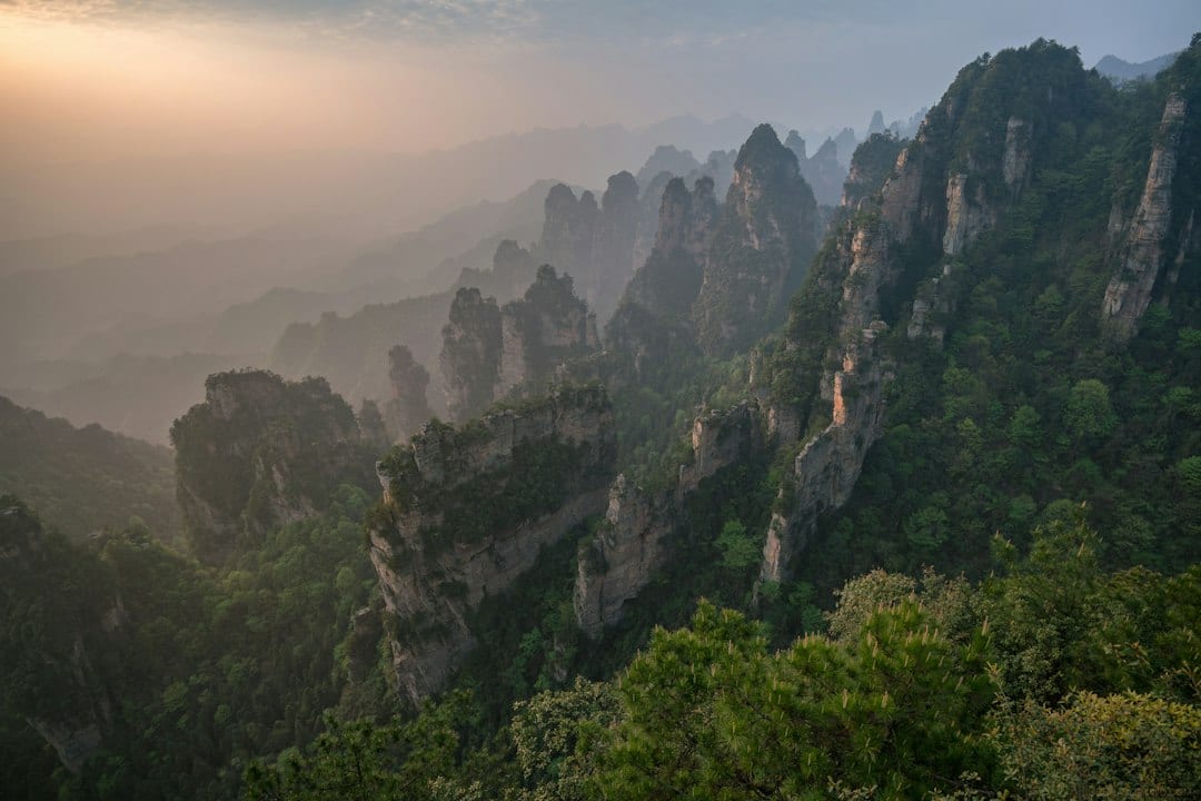 Huanglong mountain scenery