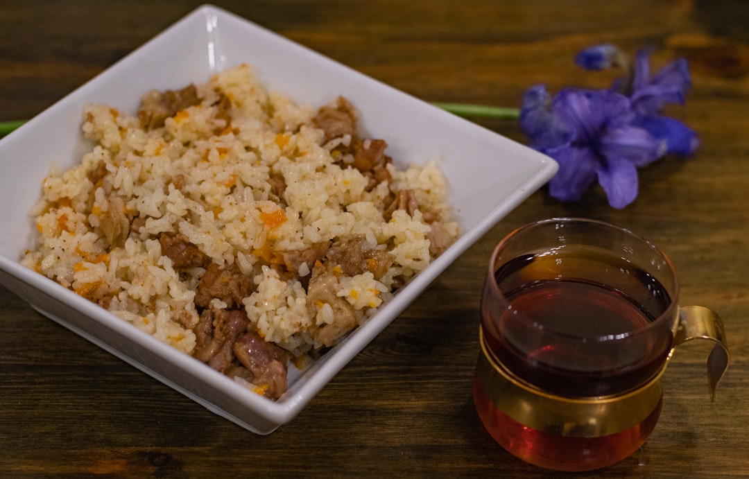 抓飯 - 羊肉與胡蘿蔔的傳統米飯料理